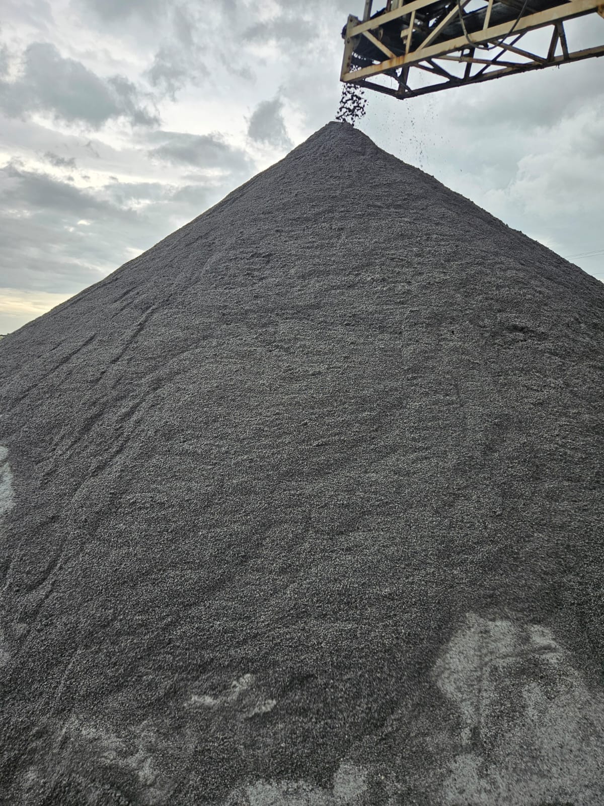 Discover the key factors influencing silica sand price in the Philippines, including market trends, demand, and supply dynamics. Learn how Richson's Trading can meet your silica sand needs.